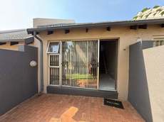 Photo - Insolvent Estate Auction  1 Bedroom, 1 Bathroom Apartment  Randpark Ridge, JHB