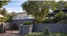 Featured Photo2 - Large family home, Pool and garaging