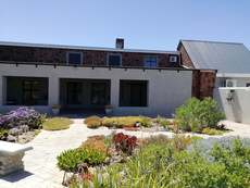 Featured Photo2 - Five Star Guesthouse/ Large Family Home in Nieuwoudville, Northern Cape