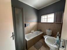 Featured Photo2 - 2-BEDROOM APARTMENT IN FAIRWAYS GARDEN ESTATE, THE ORCHARDS, PRETORIA NORTH - ONLINE LIQUIDATION AUCTION