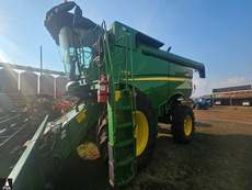 Photo - VARIOUS AGRICULTURAL EQUIPMENT IN THE FOCHVILLE DISTRICT