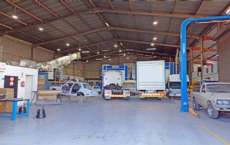 Featured Photo1 - Immaculate Truck Workshop