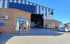 Featured Photo1 - Immaculate Truck Workshop